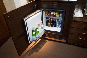 Tủ lạnh minibar trong khách sạn