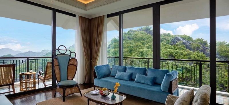 Corner Suite