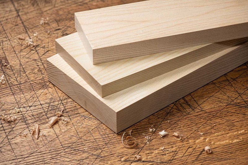 Ứng dụng gỗ tần bì trong thiết kế và thi công nội thất khách sạn