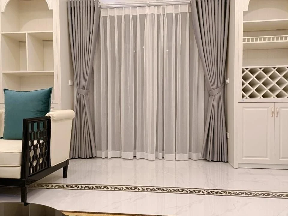 Rèm vải đơn giản và sang trọng