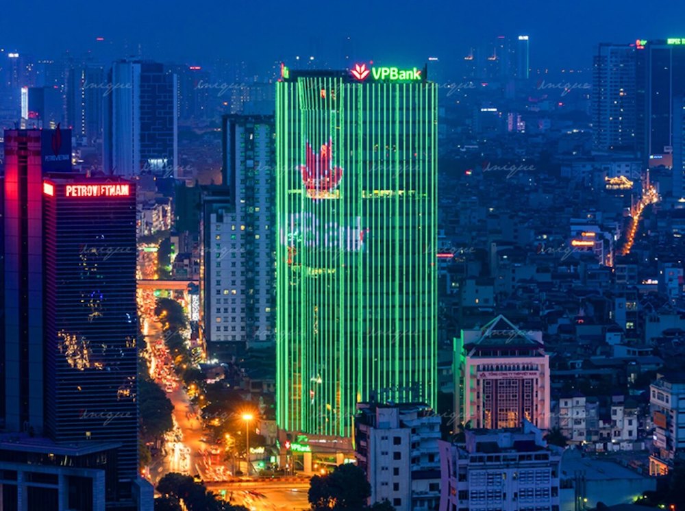 Lợi ích khi sử dụng chiếu sáng mặt dựng truyền thông