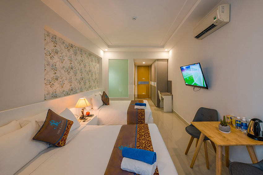 Nội thất giường đôi trong khách sạn 2 sao