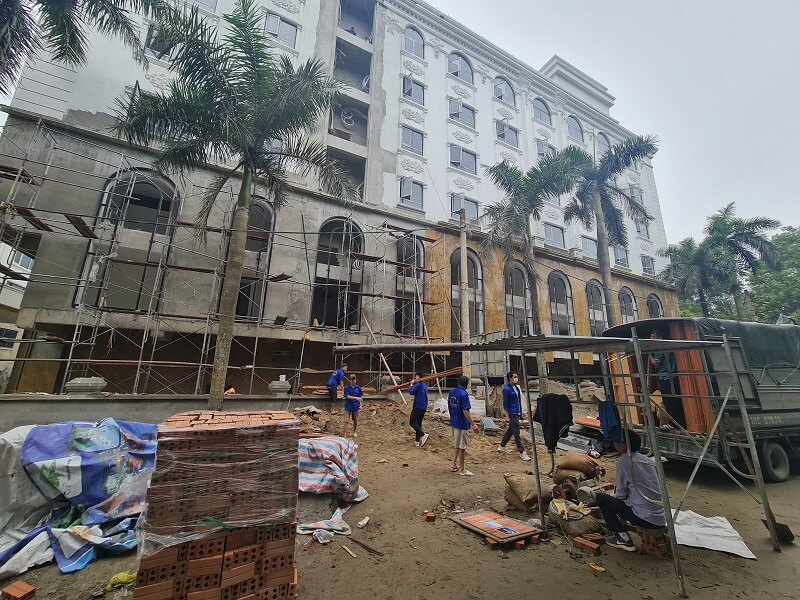 Công trường thi công khách sạn (3)