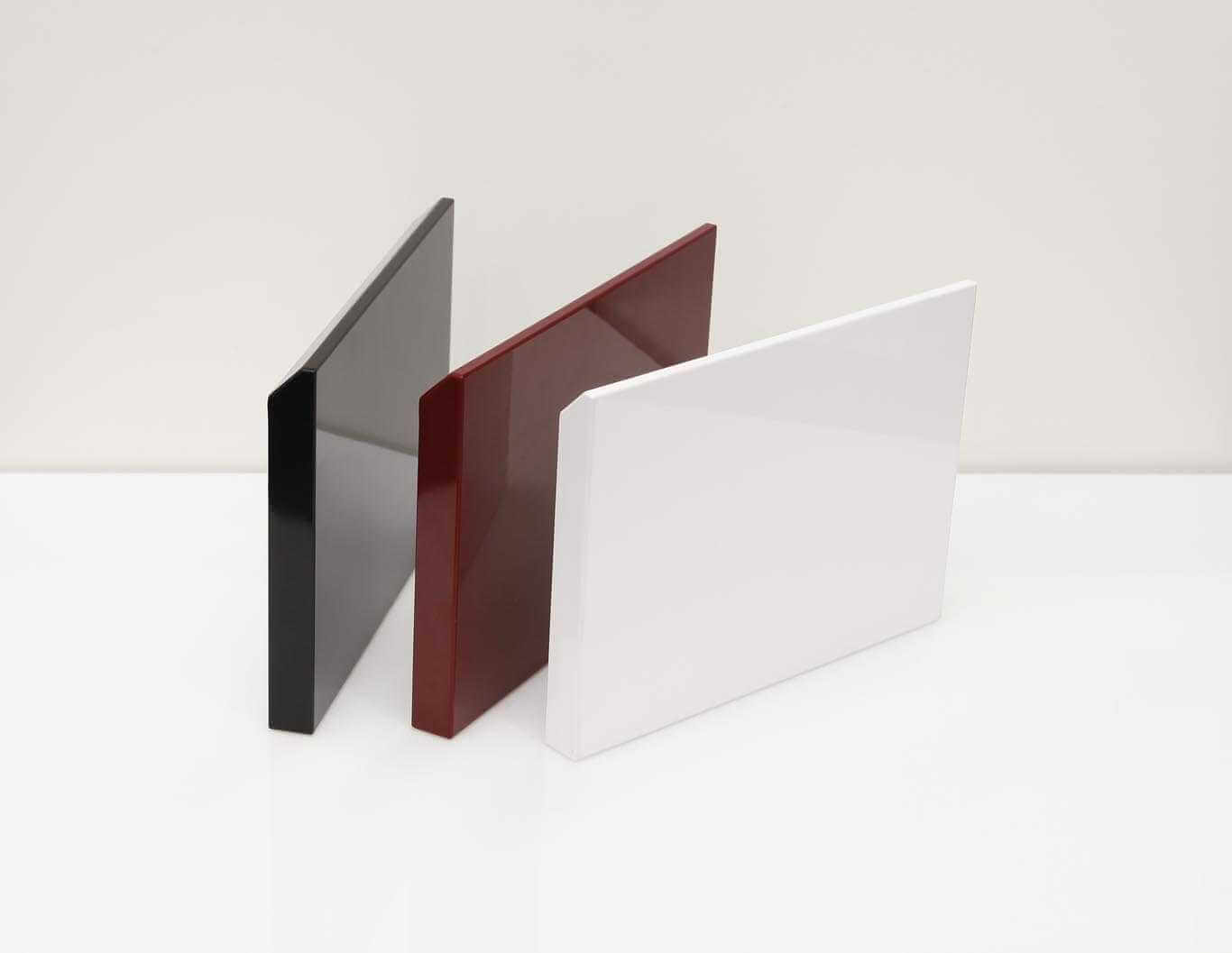 Bảng màu của nhựa Acrylic đa dạng, dễ dàng lựa chọn