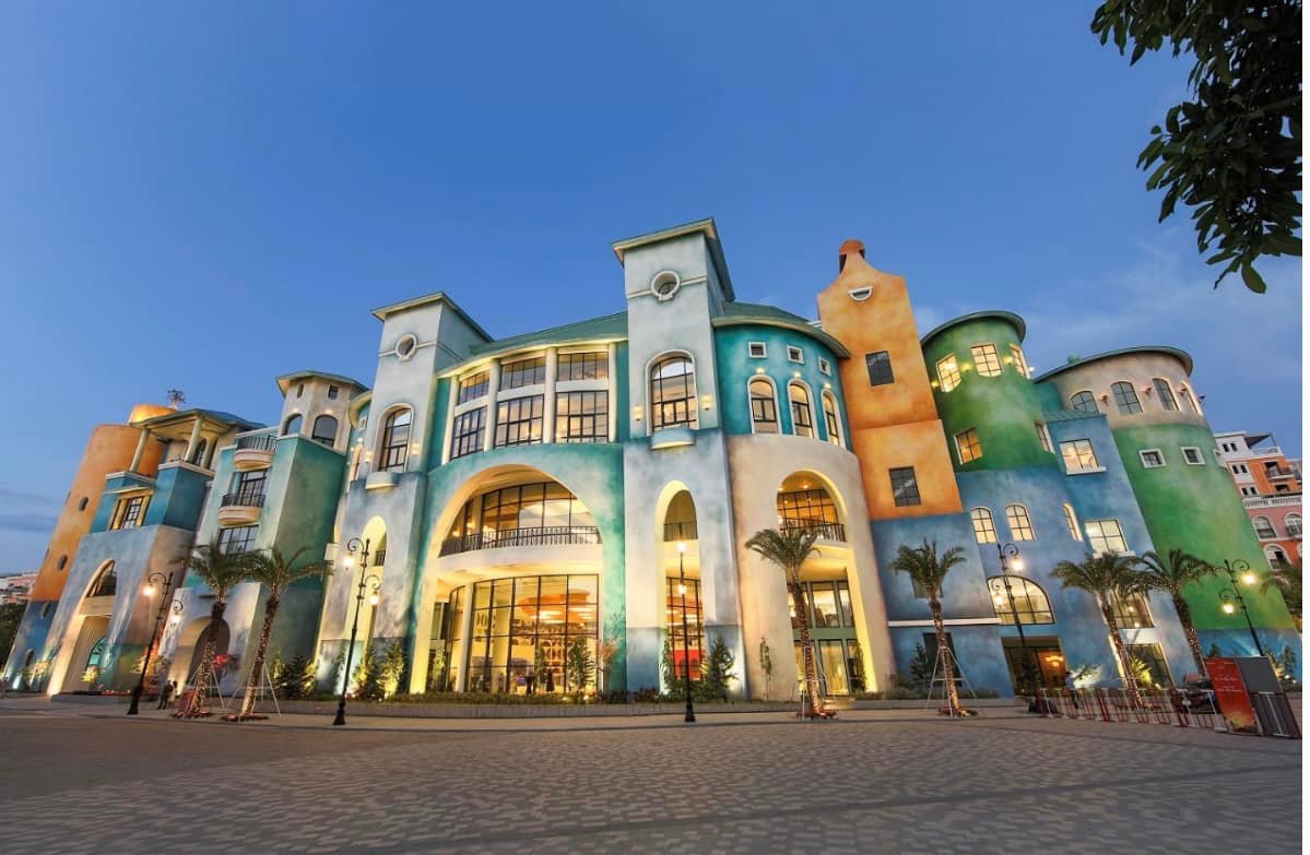 Sun Signature Gallery