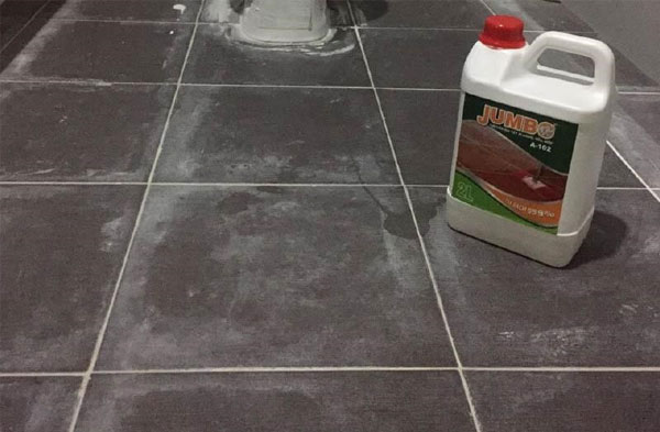 Cách tẩy xi măng trên nền gạch nhám hiệu quả