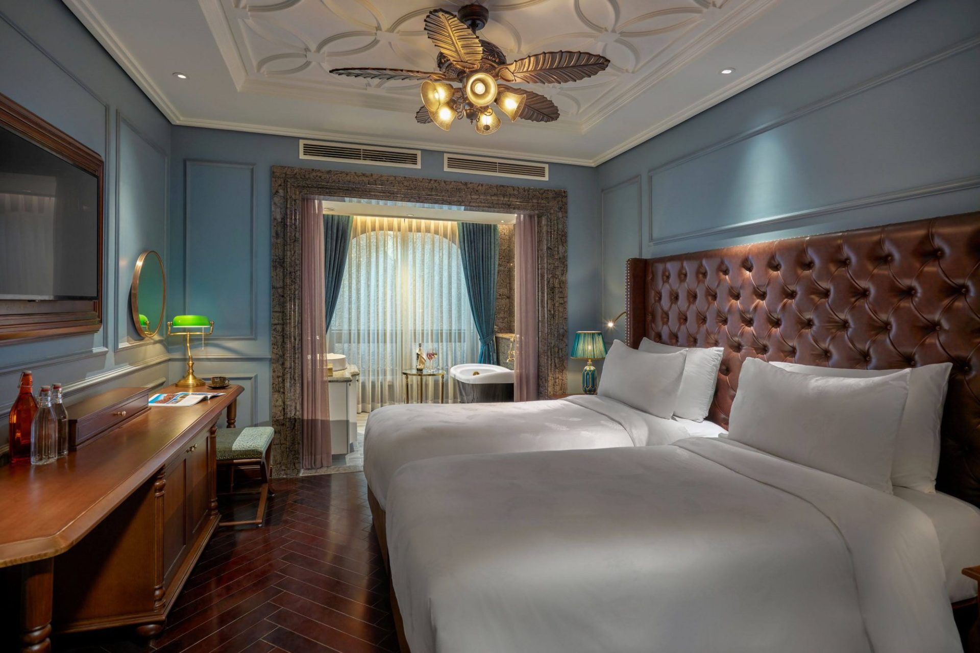 Grand Suite là loại phòng cao cấp có diện tích rộng lớn, nội thất được thiết kế tinh xảo, xa hoa