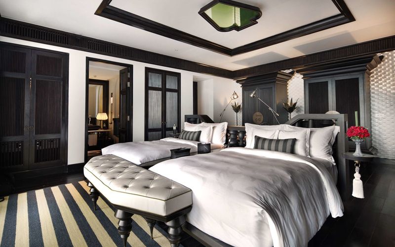 Phòng ngủ Premier - Khách sạn InterContinental Danang Sun Peninsula Resort