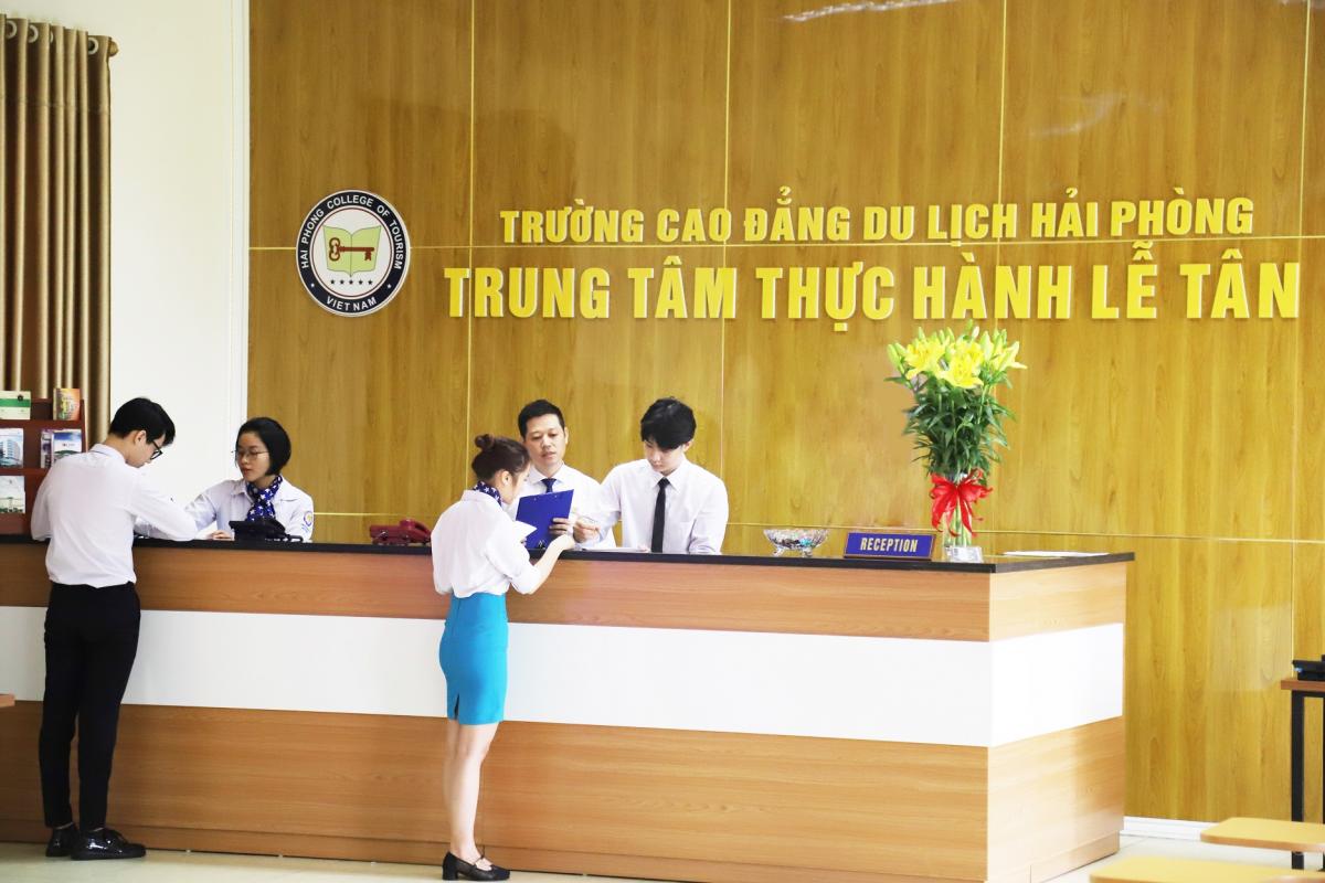 Nội dung chính trong giáo trình quản trị lễ tân khách sạn