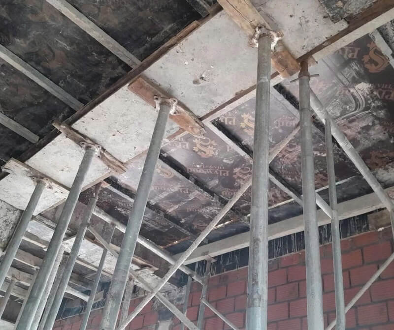 Tháo coppha bê tông R7 trong thi công khách sạn cần lưu ý gì?