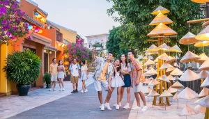 Khách du lịch quốc tế là gì?Vai trò của khách quốc tế đối với nền kinh tế Việt Nam