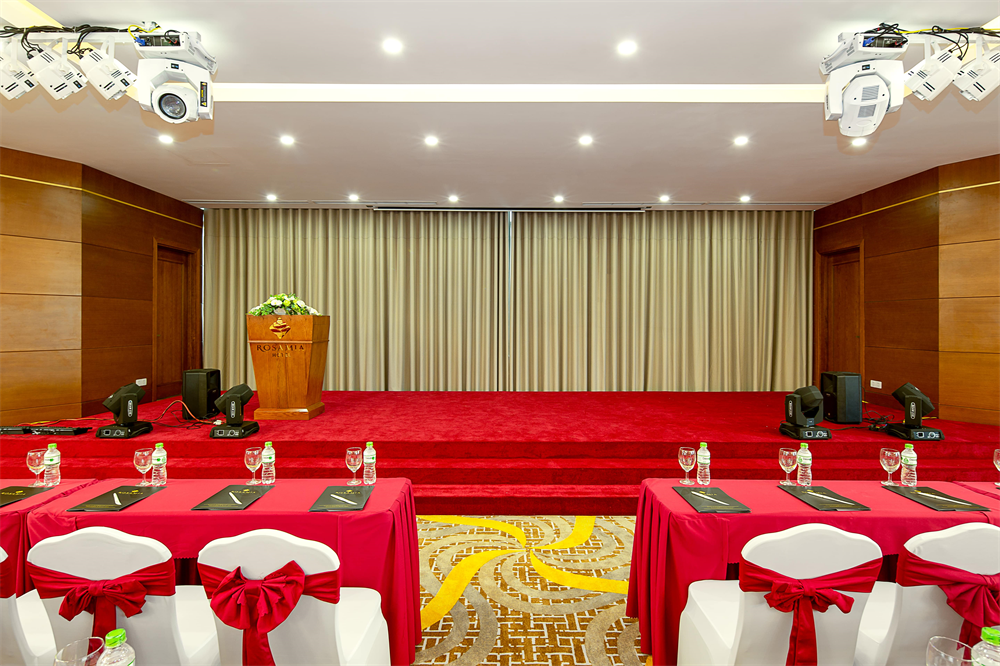 Nội thất phòng hội nghị khách sạn 3 sao đầy đủ tiện nghi