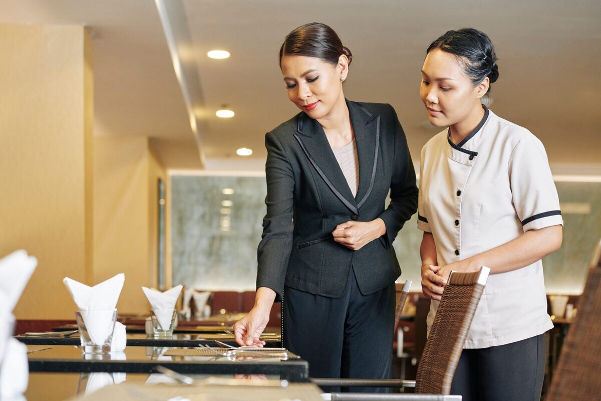 Quản lý khách sạn là gì?