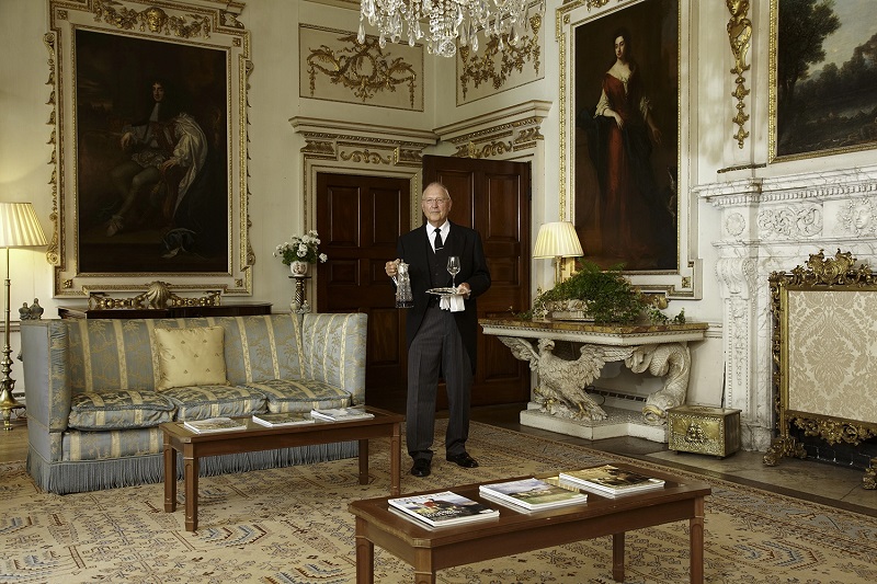 Butler có nghĩa là Quản gia