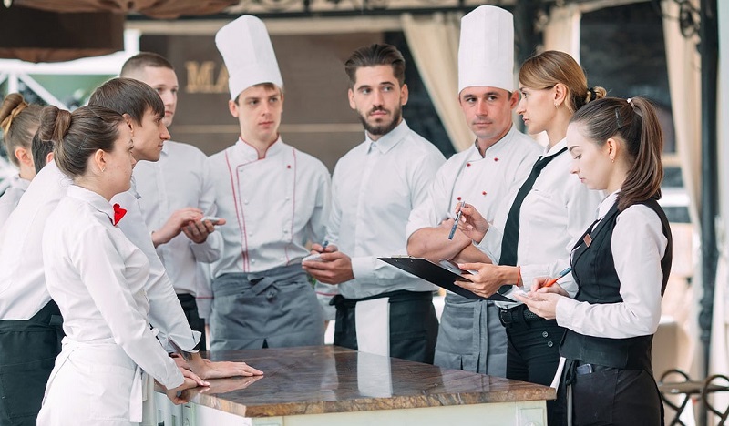 Các vị trí đầu bếp phổ biến trong nhà hàng