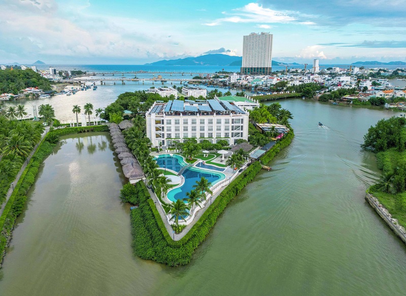 Cảnh quan resort phong cách ốc đảo