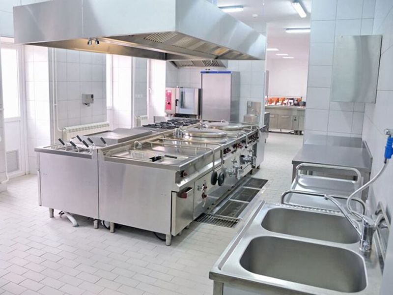 Lợi ích của việc đầu tư thiết bị bếp chuyên dụng trong khách sạn