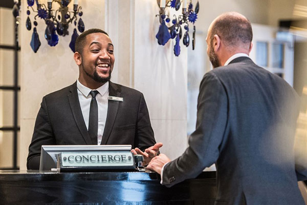 Mức lương của nhân viên Concierge hiện nay