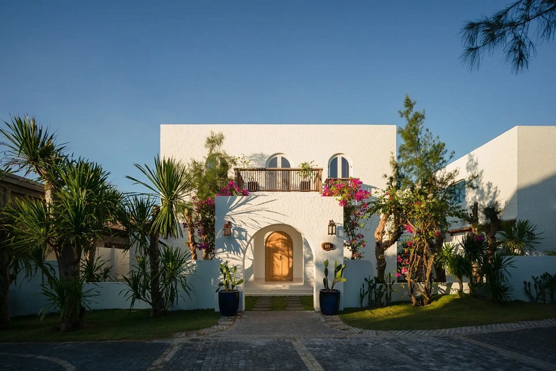 Mẫu cổng resort phong cách địa phương