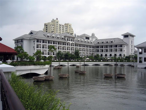 Phân tích mô hình SWOT của InterContinental