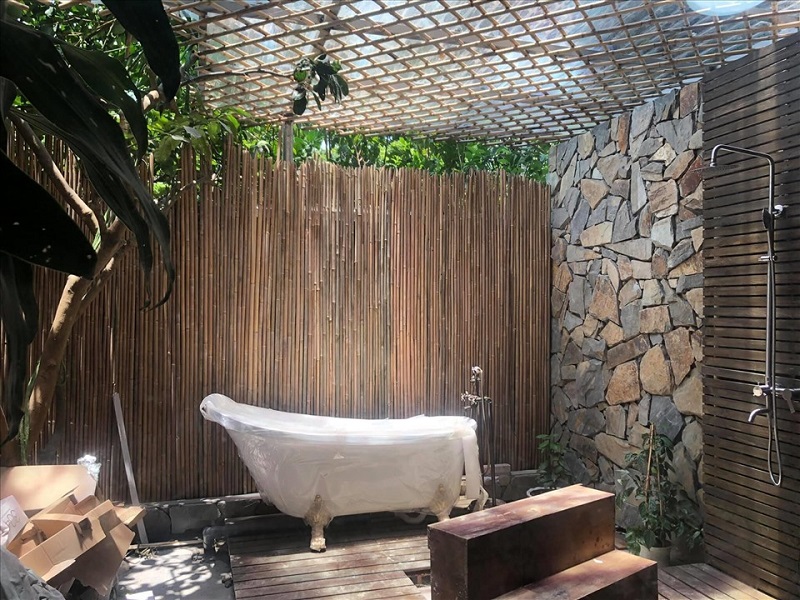 Phòng tắm resort ngoài trời-1