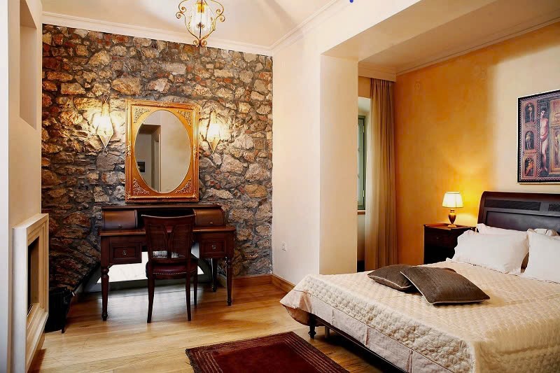 Phòng suite với nội thất được làm hoàn toàn bằng gỗ