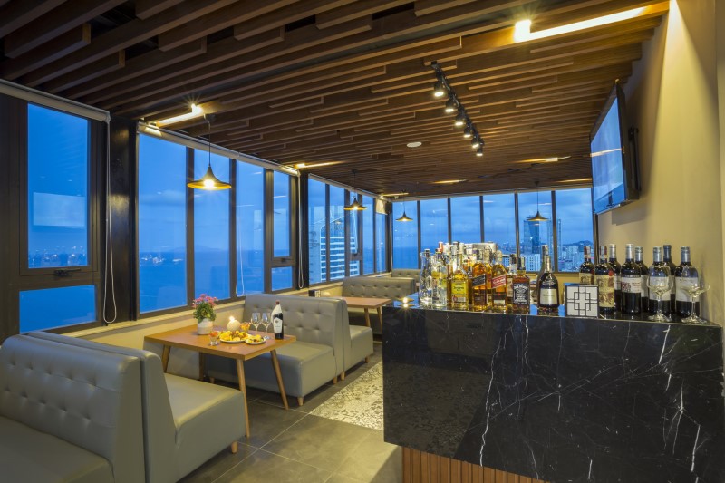 Thiết kế sky bar ấn tượng, tầm nhìn tuyệt đẹp