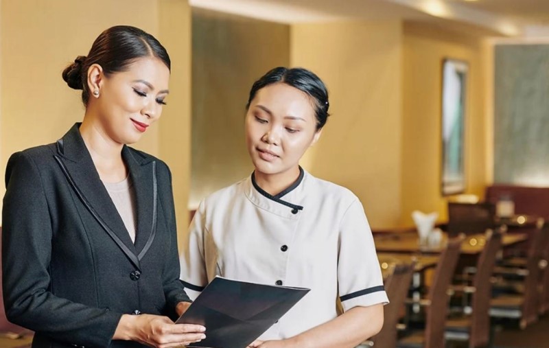 Các công việc trong quản lý nhà hàng khách sạn