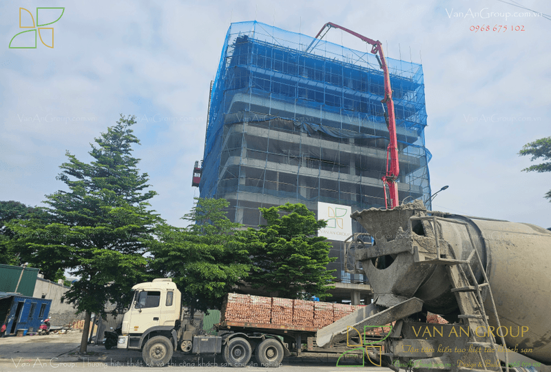 Lắp đặt hệ thống lưới bao che toàn bộ công trình khách sạn 4 sao tại Thanh Hóa