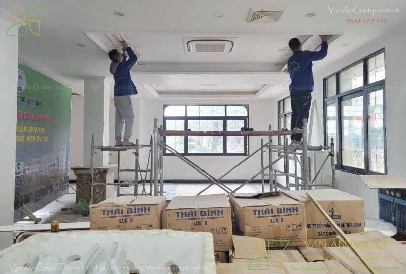 Thi công hoàn thiện trần khách sạn