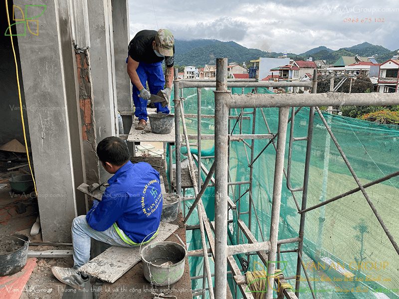 Thi công trát tường trong và ngoài khách sạn