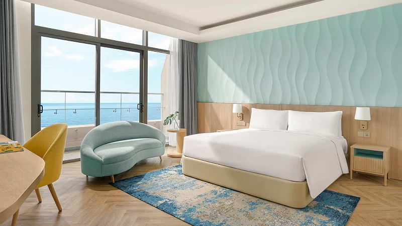 Không gian Ocean View Room tối giản, tông màu trung tính