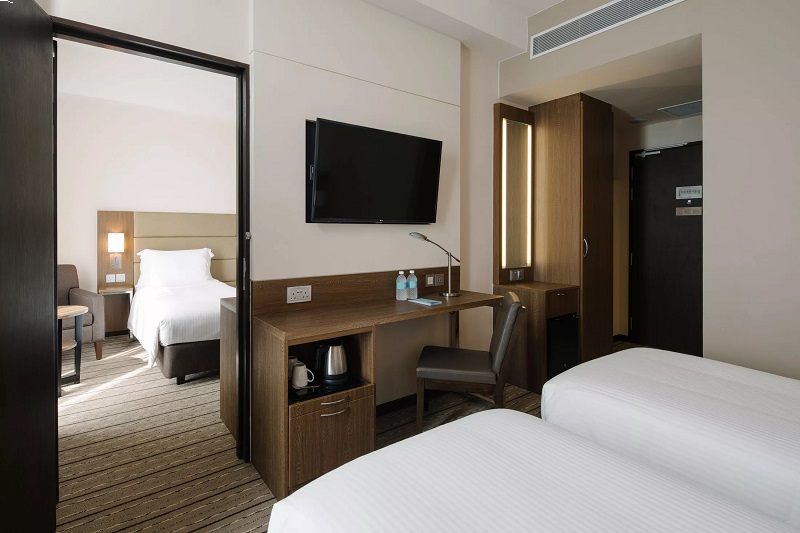 Không gian connecting room hiện đại, tối giản dành cho gia đình