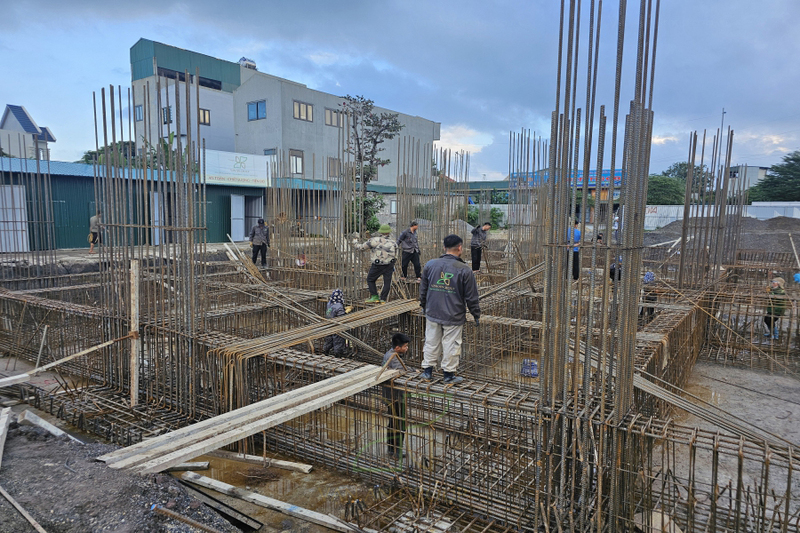 Gia công lắp đặt cốt thép, đài, giằng móng, lắp dựng ván khuôn