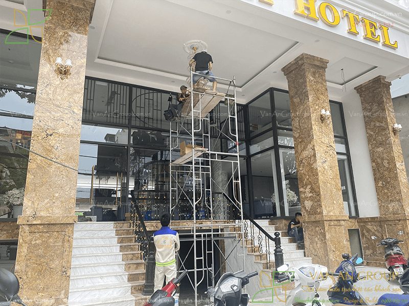 Thi công lắp đặt hệ thống kỹ thuật, trang thiết bị nội thất