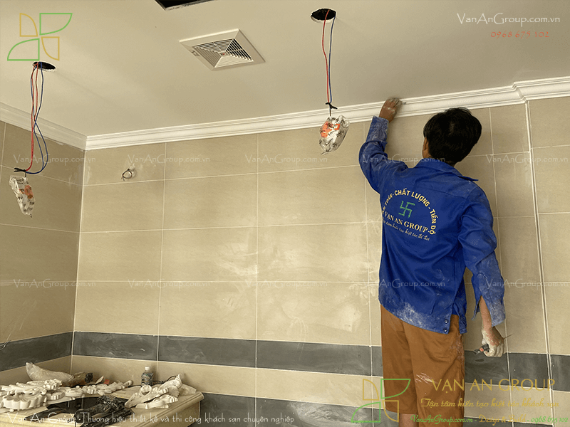 Thi công ốp lát sàn và tường theo hồ sơ thiết kế