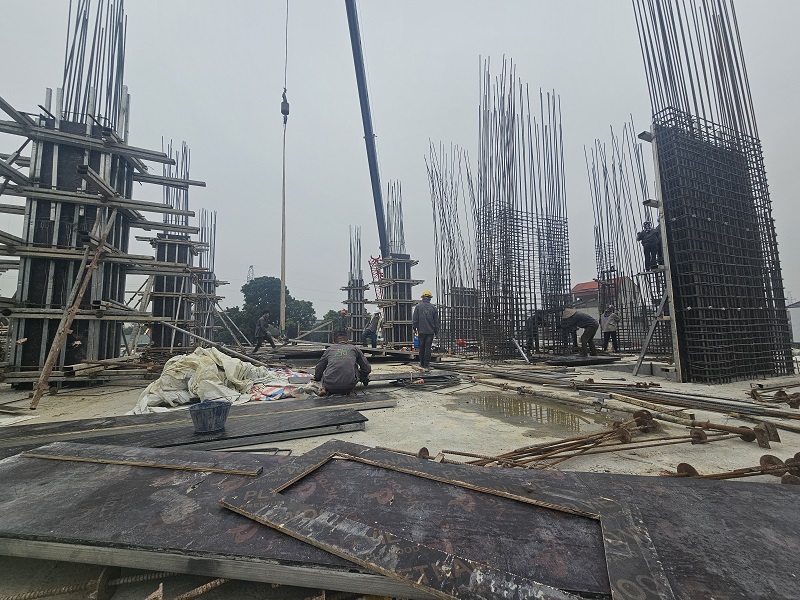 Vạn An thi công lắp dựng cốt thép và cốp pha cột vách