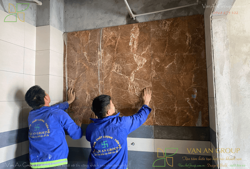 Ốp lát sàn và tường bằng gạch, đá theo thiết kế, bảo đảm tính đồng bộ