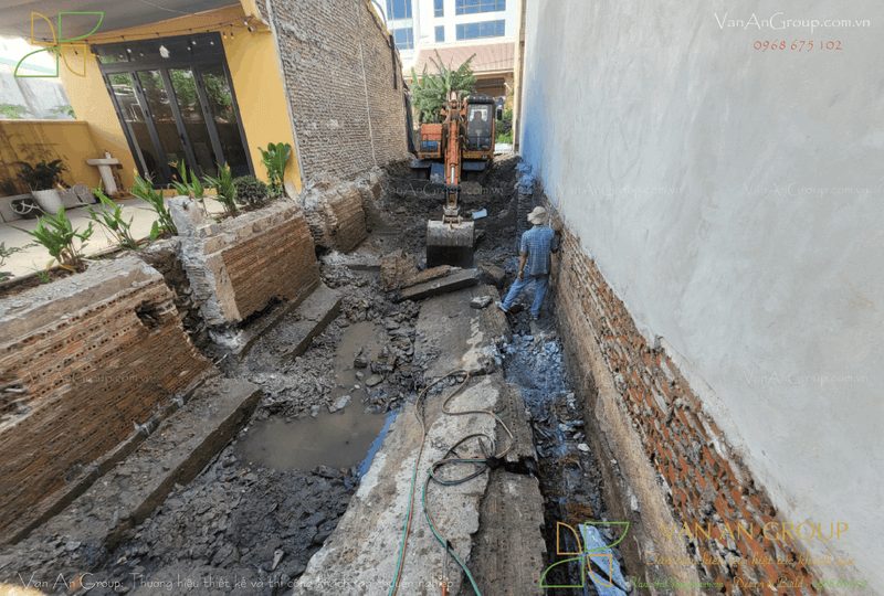 Giải phóng mặt bằng, phát quang, tháo dỡ công trình cũ