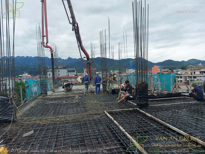 Hệ cột, dầm, sàn BTCT các tầng được thi công