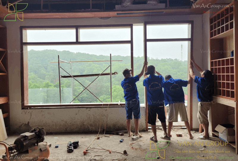Lắp đặt trang thiết bị và nội thất