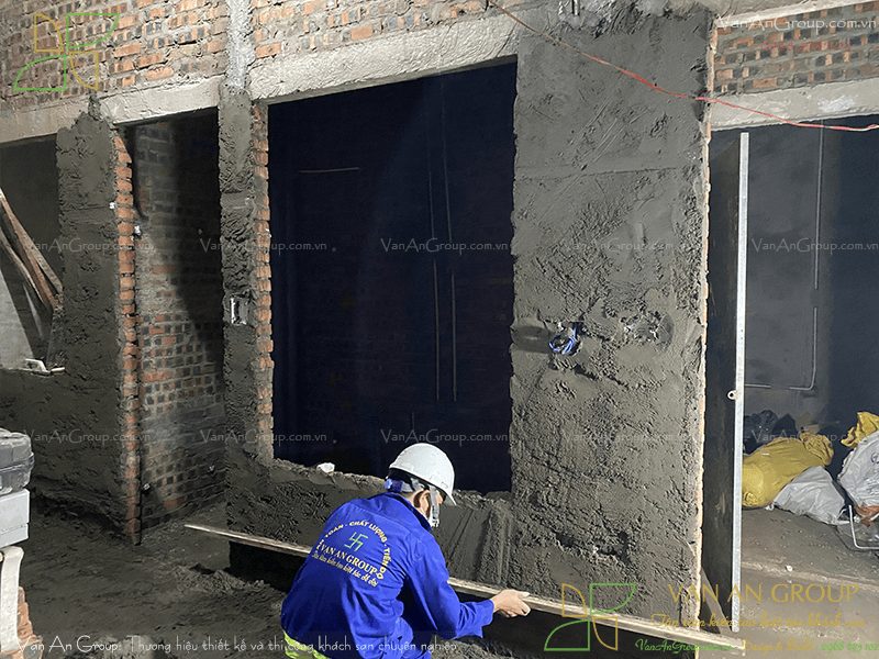 Triển khai công tác trát tường, cán nền phẳng, mịn