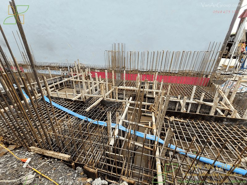 Triển khai thi công lắp dựng ván khuôn khách sạn